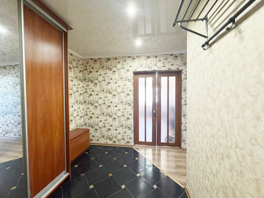 Продам двухкомнатную (2-комн.) квартиру, Бакалейная ул, 52а, Казань г