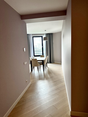 Продам трехкомнатную (3-комн.) квартиру, Весенняя ул, 2к4, Заречье рп