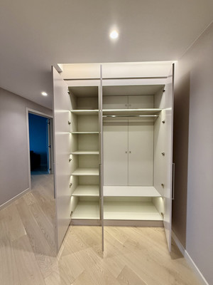 Продам трехкомнатную (3-комн.) квартиру, Весенняя ул, 2к4, Заречье рп