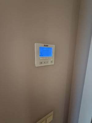Продам трехкомнатную (3-комн.) квартиру, Весенняя ул, 2к4, Заречье рп