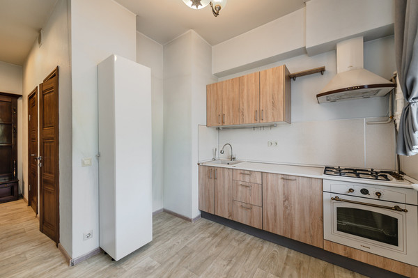 Продам многокомнатную квартиру, Ломоносовский пр-кт, 23, Москва г