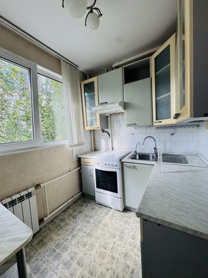 Продам трехкомнатную (3-комн.) квартиру, Кустодиева ул, 20к1, Санкт-Петербург г