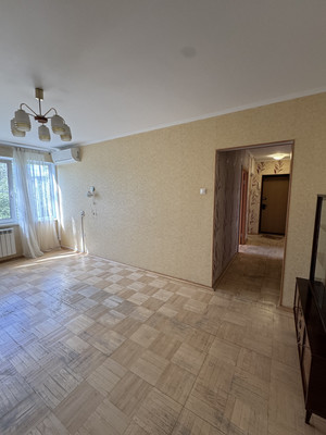 Продам трехкомнатную (3-комн.) квартиру, Кустодиева ул, 20к1, Санкт-Петербург г