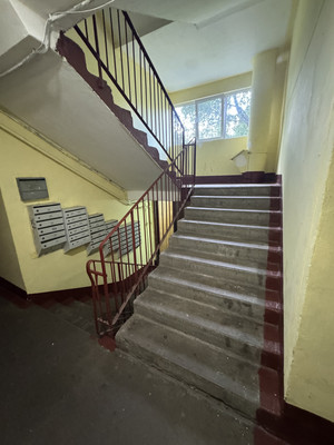Продам трехкомнатную (3-комн.) квартиру, Кустодиева ул, 20к1, Санкт-Петербург г