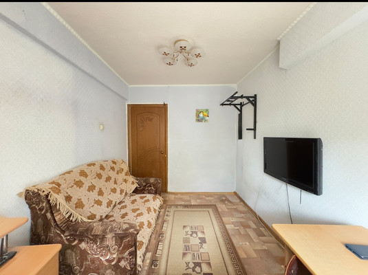 Продам трехкомнатную (3-комн.) квартиру, Жуковская ул, 23, Брянск г