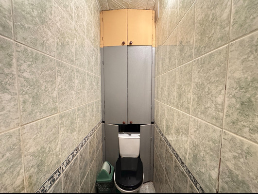 Продам трехкомнатную (3-комн.) квартиру, Жуковская ул, 23, Брянск г