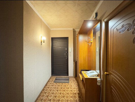 Продам трехкомнатную (3-комн.) квартиру, Жуковская ул, 23, Брянск г