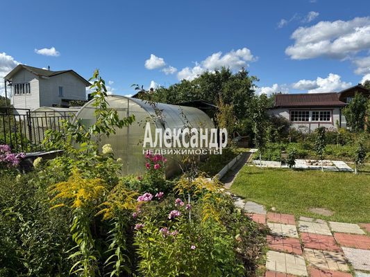 Продам дом в поселке Трансмаш, Труда пл, Санкт-Петербург г, 6 км от города