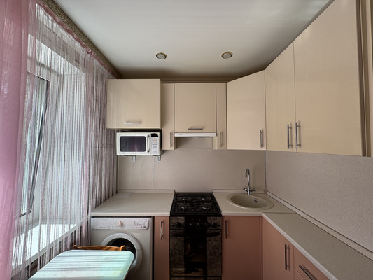 Продам двухкомнатную (2-комн.) квартиру, 12-й мкр, 1, Дятьково г