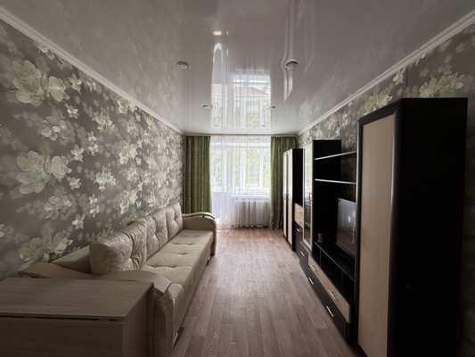 Продам двухкомнатную (2-комн.) квартиру, 12-й мкр, 1, Дятьково г