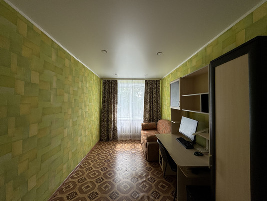 Продам двухкомнатную (2-комн.) квартиру, 12-й мкр, 1, Дятьково г