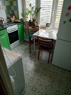 Продам двухкомнатную (2-комн.) квартиру, Вокзальный пер, 8к2, Москва г