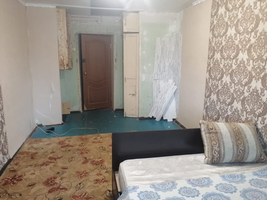 Продам комнату в 4-комн. квартире, Вересаева ул, 5/7, Алексин г