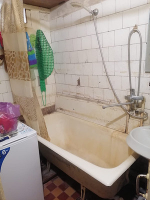 Продам комнату в 4-комн. квартире, Вересаева ул, 5/7, Алексин г