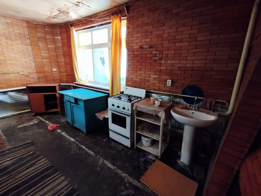 Продам трехкомнатную (3-комн.) квартиру, Партизанская ул, 2, Апшеронск г