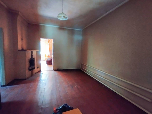 Продам трехкомнатную (3-комн.) квартиру, Партизанская ул, 2, Апшеронск г