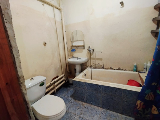 Продам трехкомнатную (3-комн.) квартиру, Партизанская ул, 2, Апшеронск г
