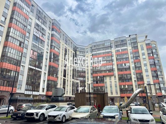 Продам однокомнатную (1-комн.) квартиру, Английская ул, 8, Бугры п