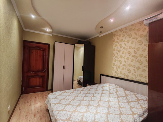 Продам трехкомнатную (3-комн.) квартиру, Гоголя ул, 24, Белореченск г