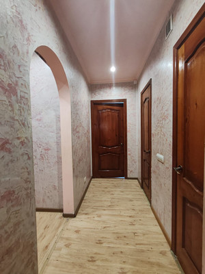 Продам трехкомнатную (3-комн.) квартиру, Гоголя ул, 24, Белореченск г