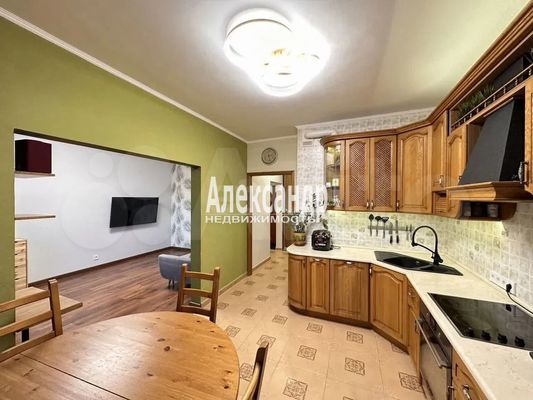 Продам двухкомнатную (2-комн.) квартиру, Оптиков ул, 52к1, Санкт-Петербург г