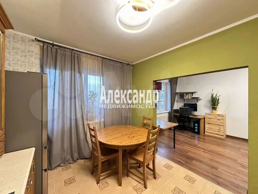 Продам двухкомнатную (2-комн.) квартиру, Оптиков ул, 52к1, Санкт-Петербург г