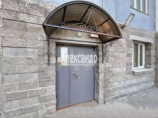 Продам двухкомнатную (2-комн.) квартиру, Оптиков ул, 52к1, Санкт-Петербург г