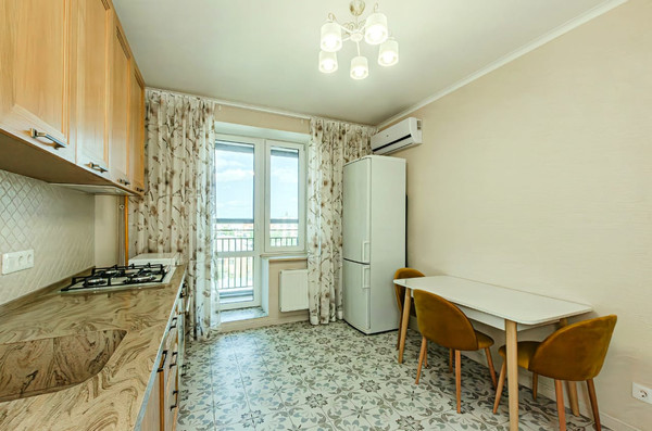 Продам двухкомнатную (2-комн.) квартиру, Академика Губкина ул, 18Б, Казань г