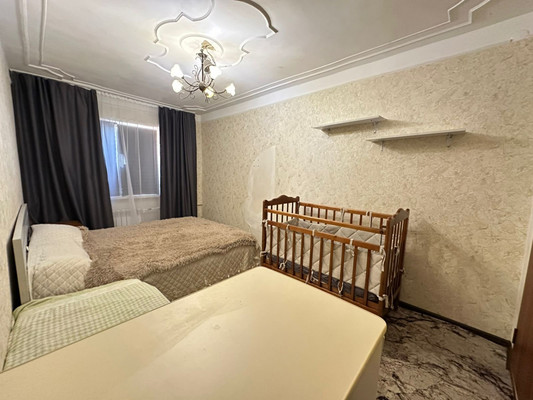 Продам трехкомнатную (3-комн.) квартиру, Кабардинская ул, 135, Нарткала г