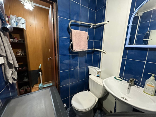 Продам трехкомнатную (3-комн.) квартиру, Кабардинская ул, 135, Нарткала г