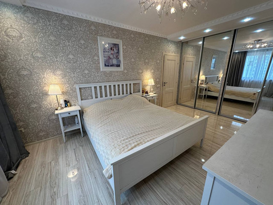 Продам трехкомнатную (3-комн.) квартиру, Красного Маяка ул, 22к2, Москва г