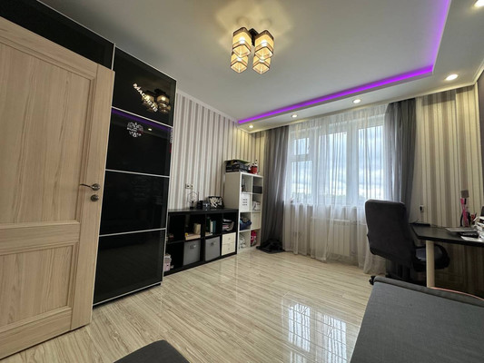 Продам трехкомнатную (3-комн.) квартиру, Красного Маяка ул, 22к2, Москва г