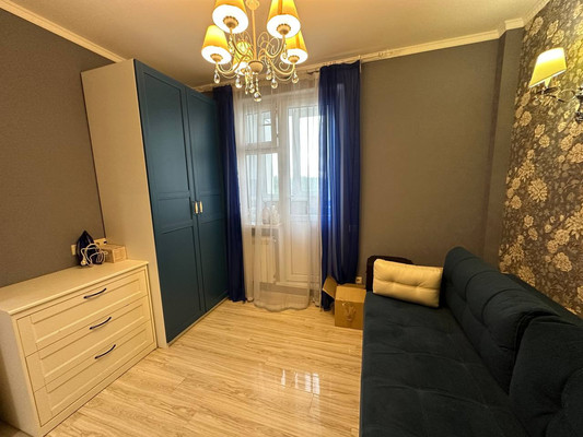 Продам трехкомнатную (3-комн.) квартиру, Красного Маяка ул, 22к2, Москва г