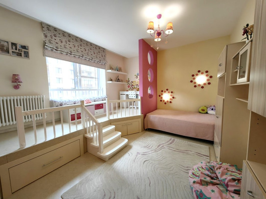 Продам трехкомнатную (3-комн.) квартиру, Альберта Камалеева пр-кт, 28, Казань г