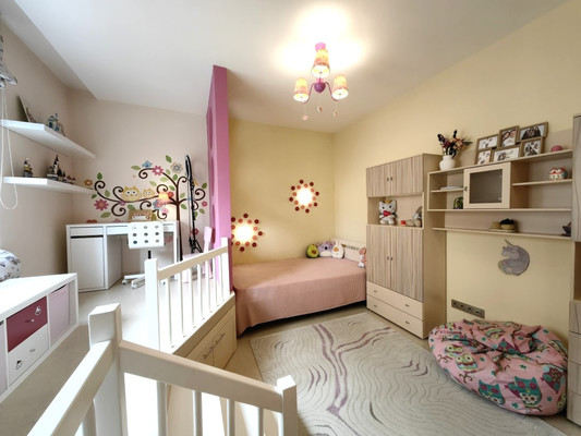 Продам трехкомнатную (3-комн.) квартиру, Альберта Камалеева пр-кт, 28, Казань г