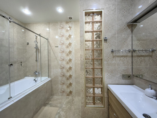 Продам трехкомнатную (3-комн.) квартиру, Альберта Камалеева пр-кт, 28, Казань г