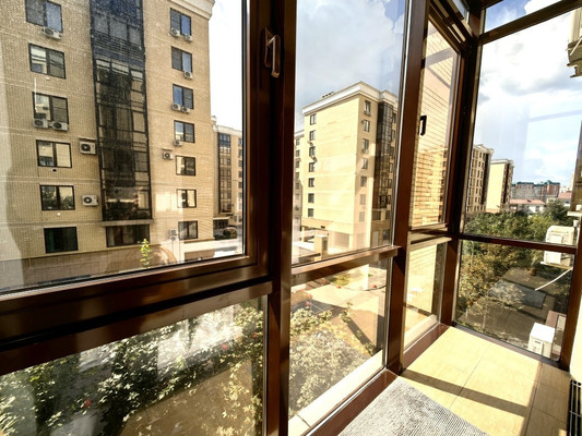 Продам трехкомнатную (3-комн.) квартиру, Альберта Камалеева пр-кт, 28, Казань г