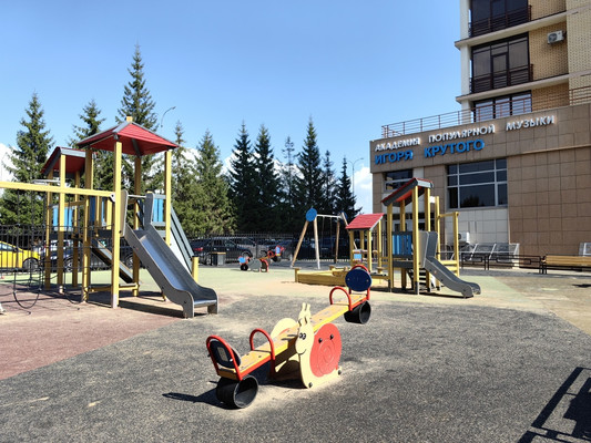 Продам трехкомнатную (3-комн.) квартиру, Альберта Камалеева пр-кт, 28, Казань г