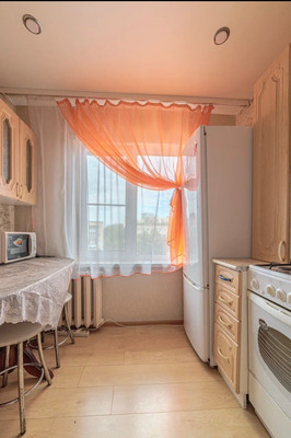 Продам двухкомнатную (2-комн.) квартиру, Карпинского ул, 1, Пенза г