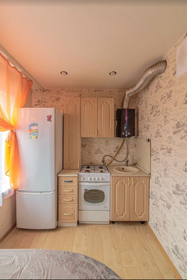 Продам двухкомнатную (2-комн.) квартиру, Карпинского ул, 1, Пенза г