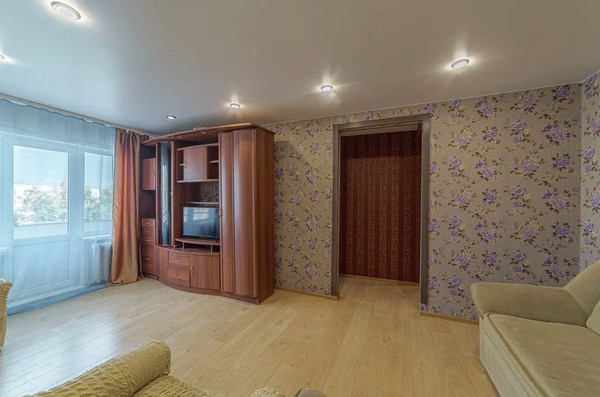 Продам двухкомнатную (2-комн.) квартиру, Карпинского ул, 1, Пенза г