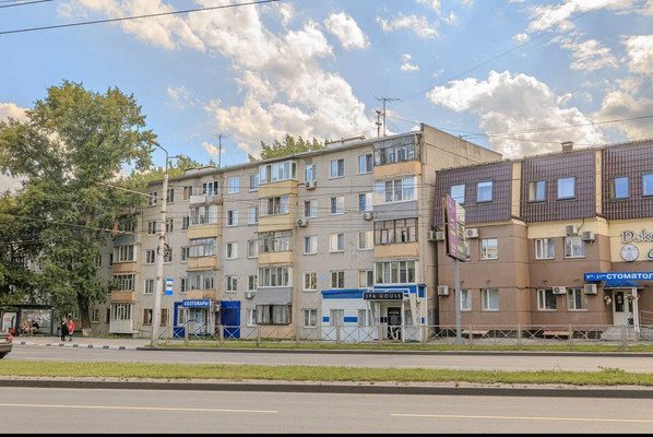 Продам двухкомнатную (2-комн.) квартиру, Карпинского ул, 1, Пенза г