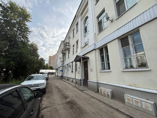 Продам комнату в 3-комн. квартире, Дементьева ул, 27, Казань г