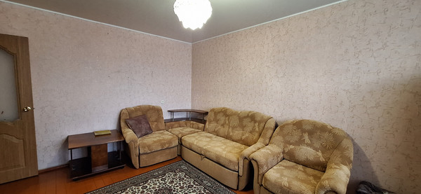 Продам двухкомнатную (2-комн.) квартиру, Паровозная ул, 80, Ишим г