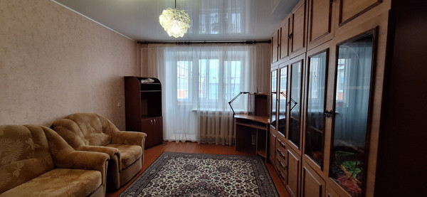 Продам двухкомнатную (2-комн.) квартиру, Паровозная ул, 80, Ишим г