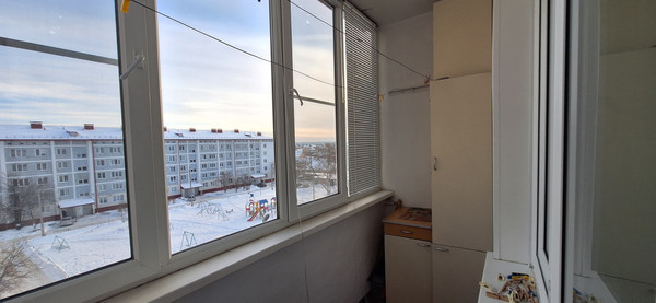 Продам двухкомнатную (2-комн.) квартиру, Паровозная ул, 80, Ишим г