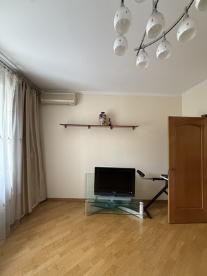 Продам многокомнатную квартиру, Трубная ул, 26к1, Москва г