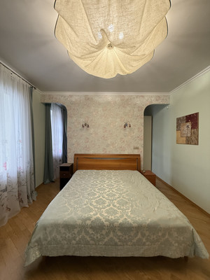 Продам многокомнатную квартиру, Трубная ул, 26к1, Москва г