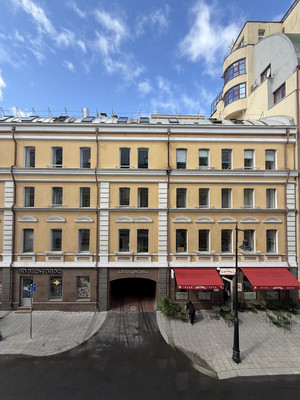 Продам многокомнатную квартиру, Трубная ул, 26к1, Москва г