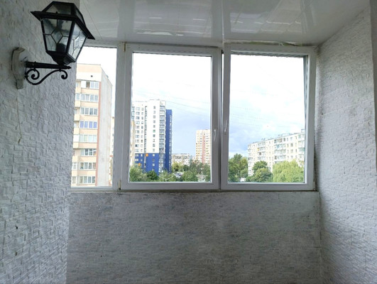 Продам однокомнатную (1-комн.) квартиру, О.Кошевого ул, 15, Калининград г